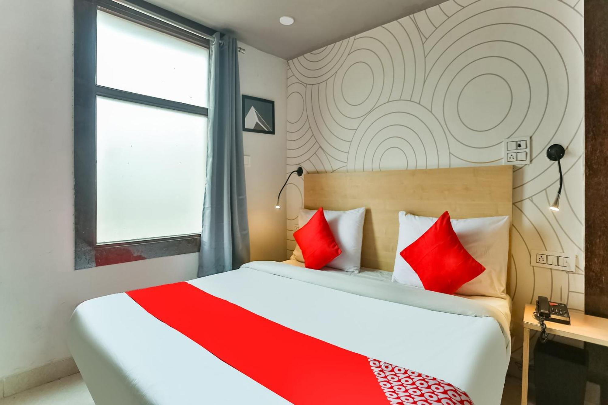 Hotel O Happy Inn Дели Экстерьер фото