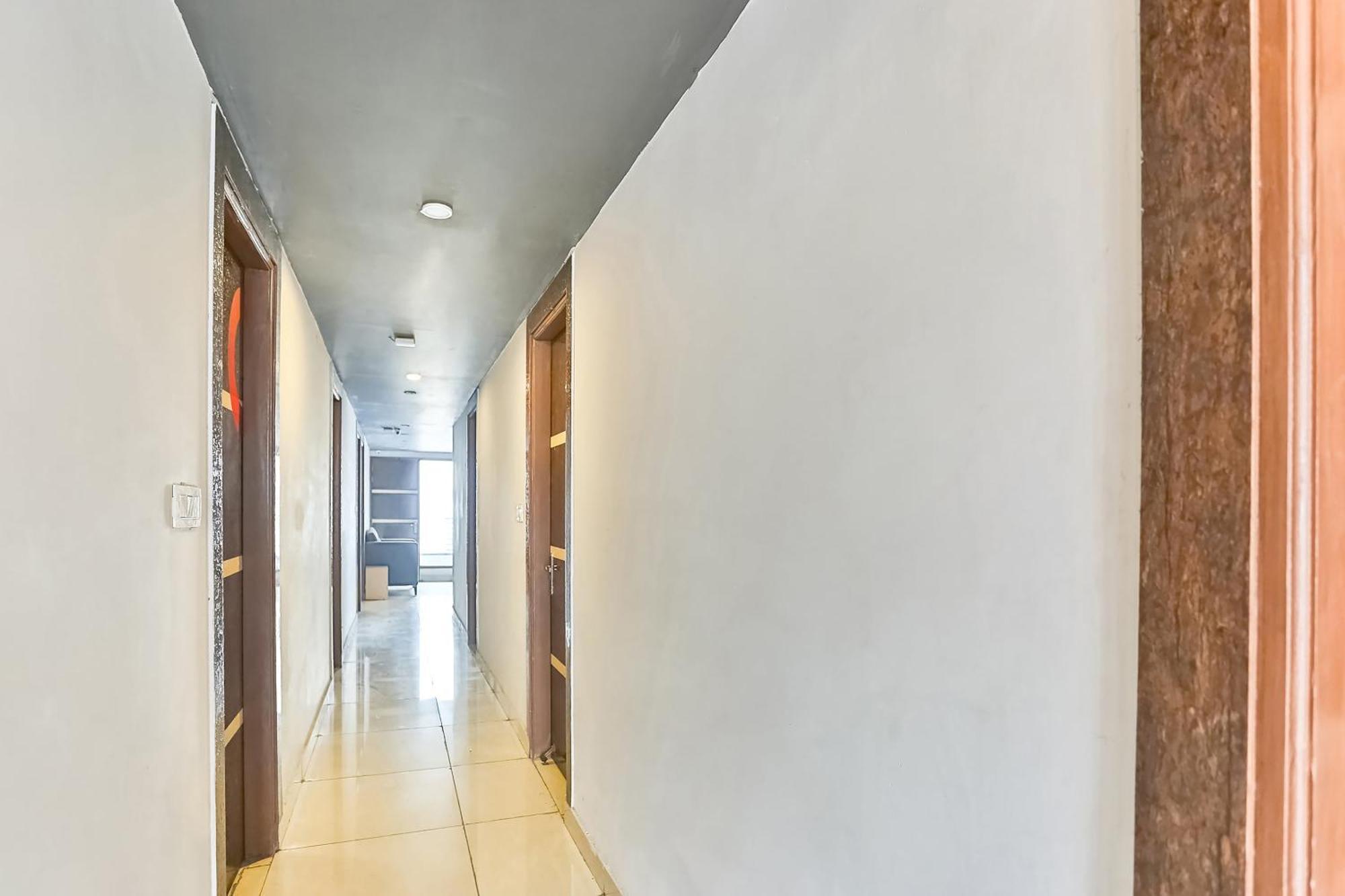 Hotel O Happy Inn Дели Экстерьер фото