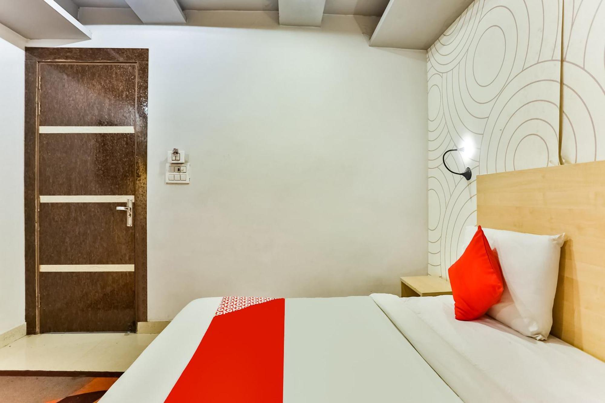 Hotel O Happy Inn Дели Экстерьер фото