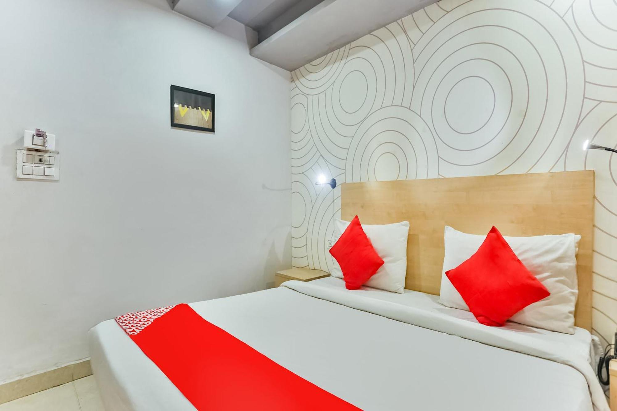 Hotel O Happy Inn Дели Экстерьер фото