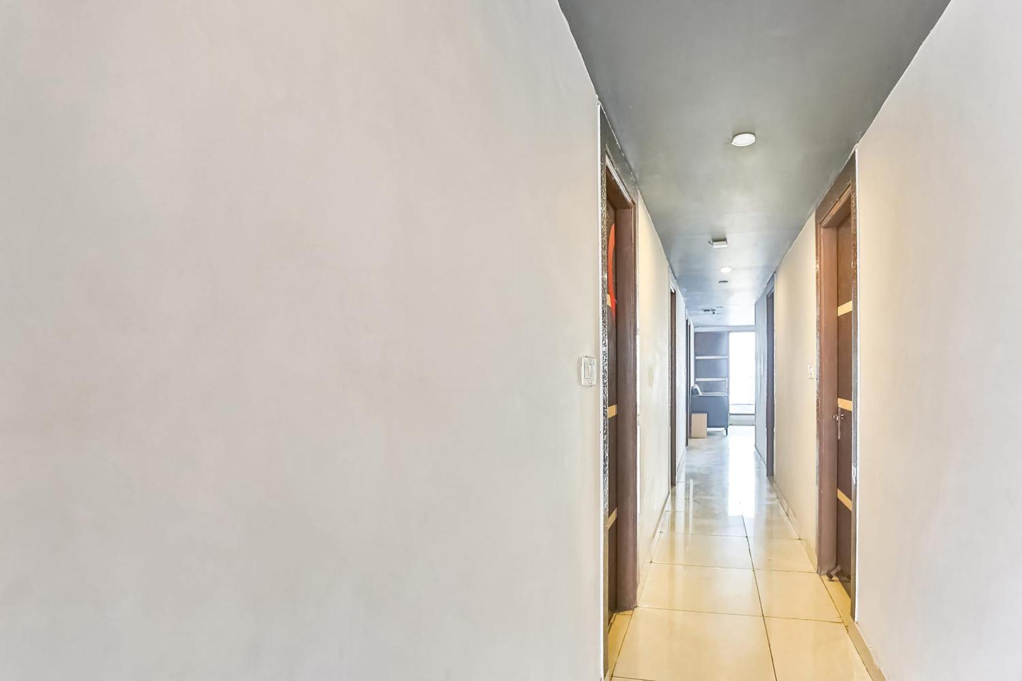 Hotel O Happy Inn Дели Экстерьер фото
